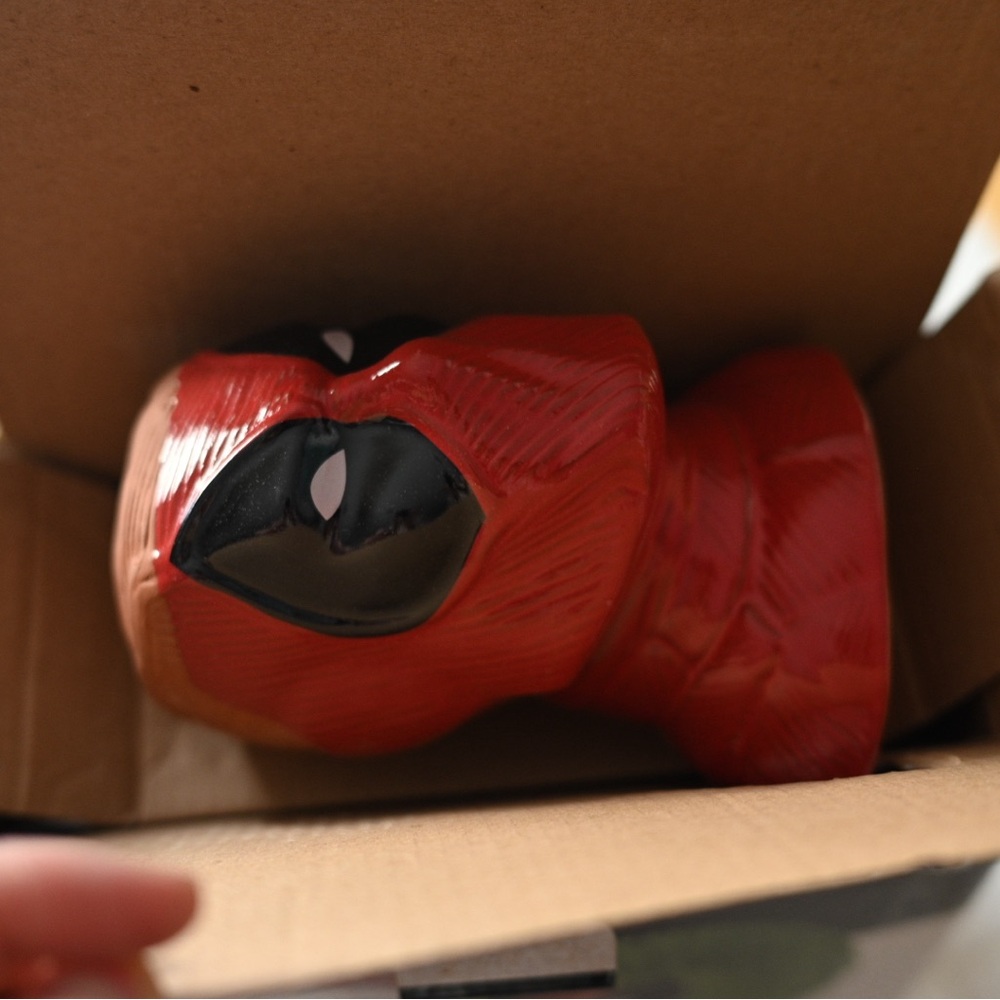 Deadpool Chia Pet Decorative Planter - New & Unused • Marvel 2018 - Picture 3 of 7